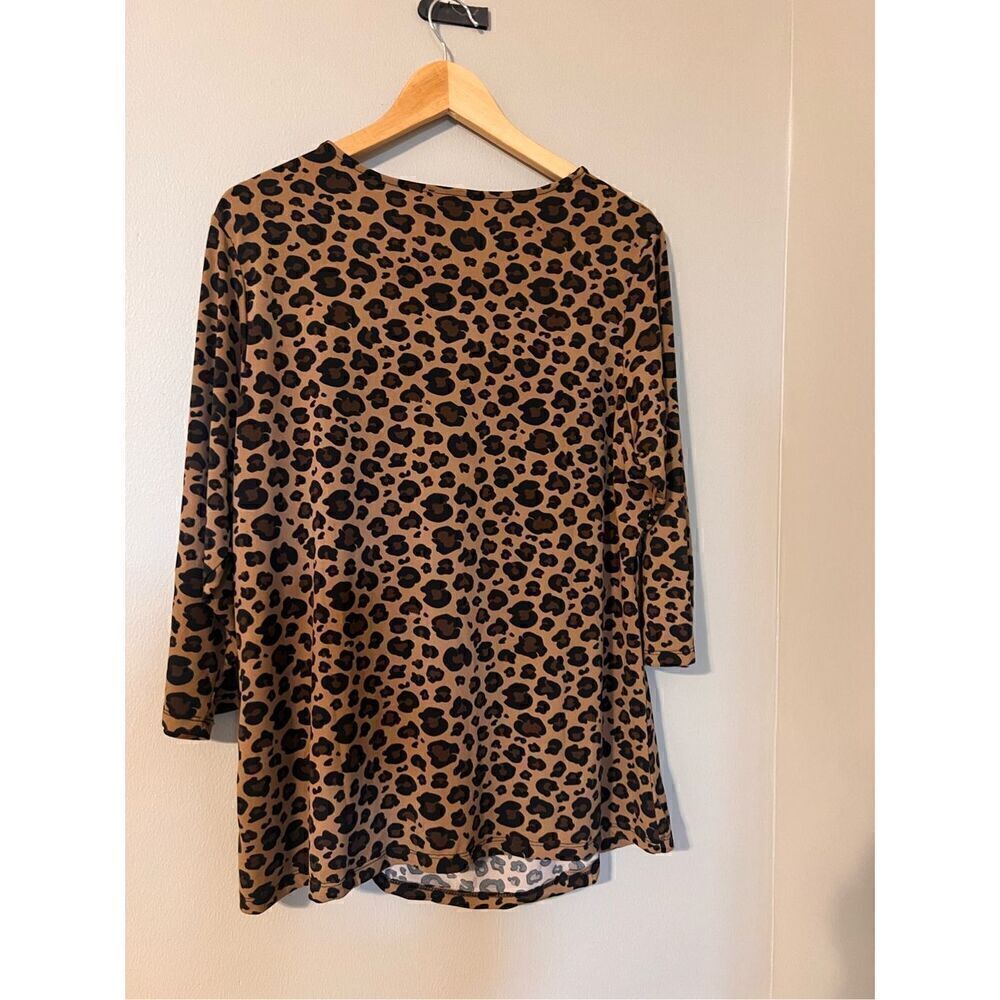 Carmen Marc Valvo 1X Leopard Print 3/4 Sleee Top Brown Tan Ruched Elevated Basic - Picture 9 of 11